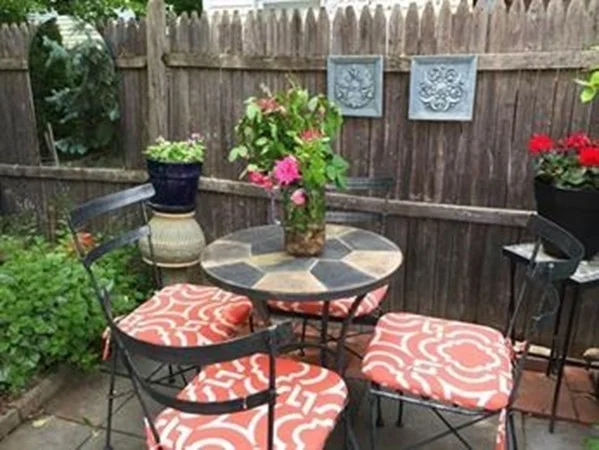 2 bed, 1 bath apartment for rent at 6 Arcadia St Unit 2, Jamaica Plain — photo 3 of 23