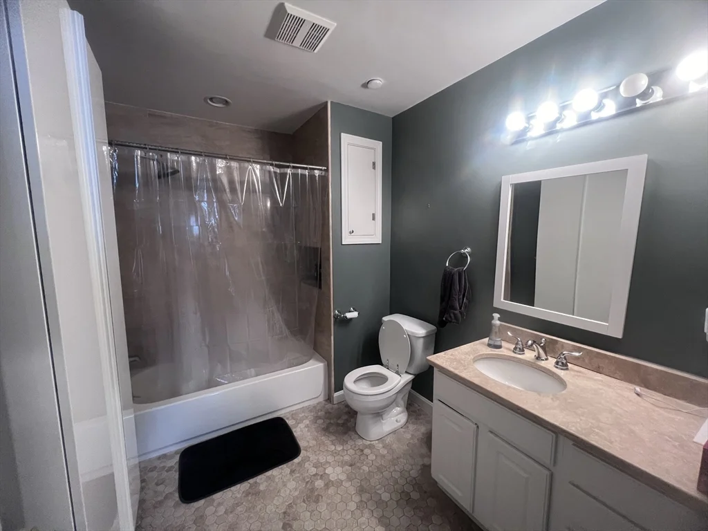 2 bed, 1 bath apartment for rent at 6 Arcadia St Unit 2, Jamaica Plain — photo 14 of 23