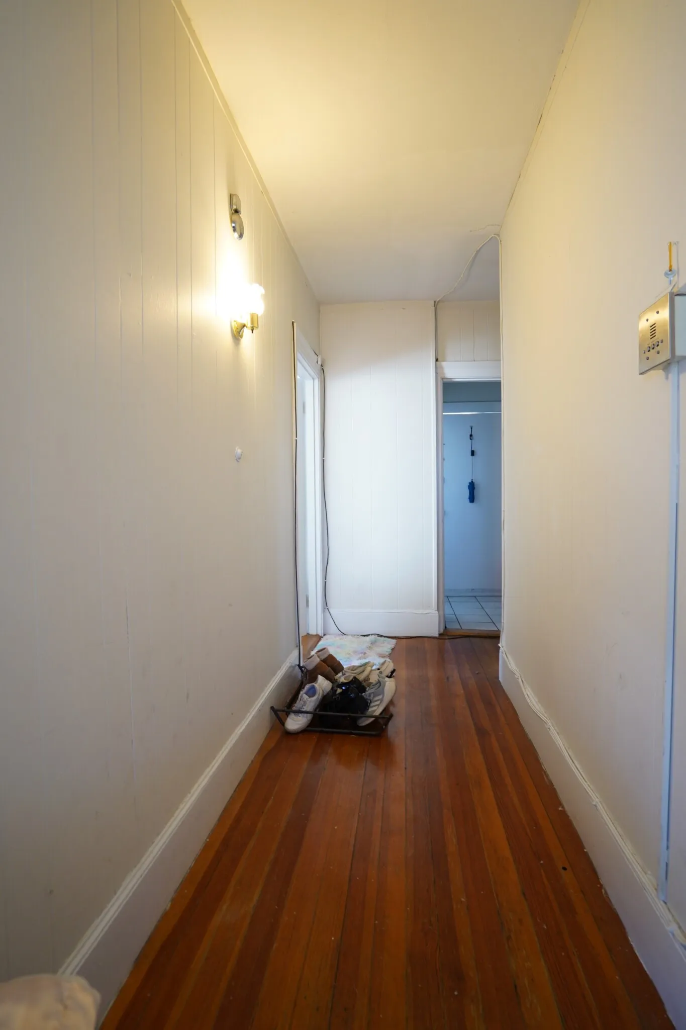 4 bed, 2 bath apartment for rent at 6 Ashford Ct Unit 3, Allston — photo 3 of 22