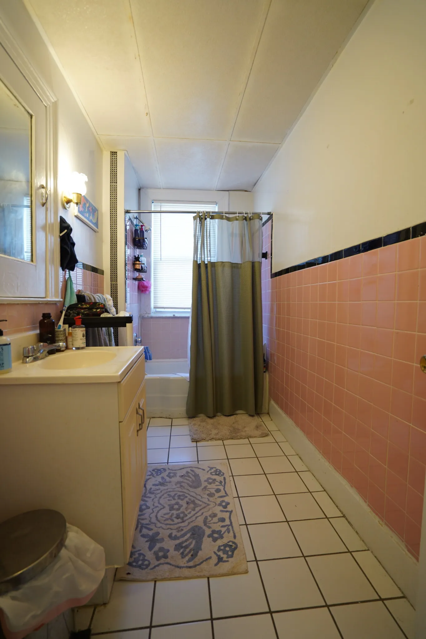 4 bed, 2 bath apartment for rent at 6 Ashford Ct Unit 3, Allston — photo 15 of 22