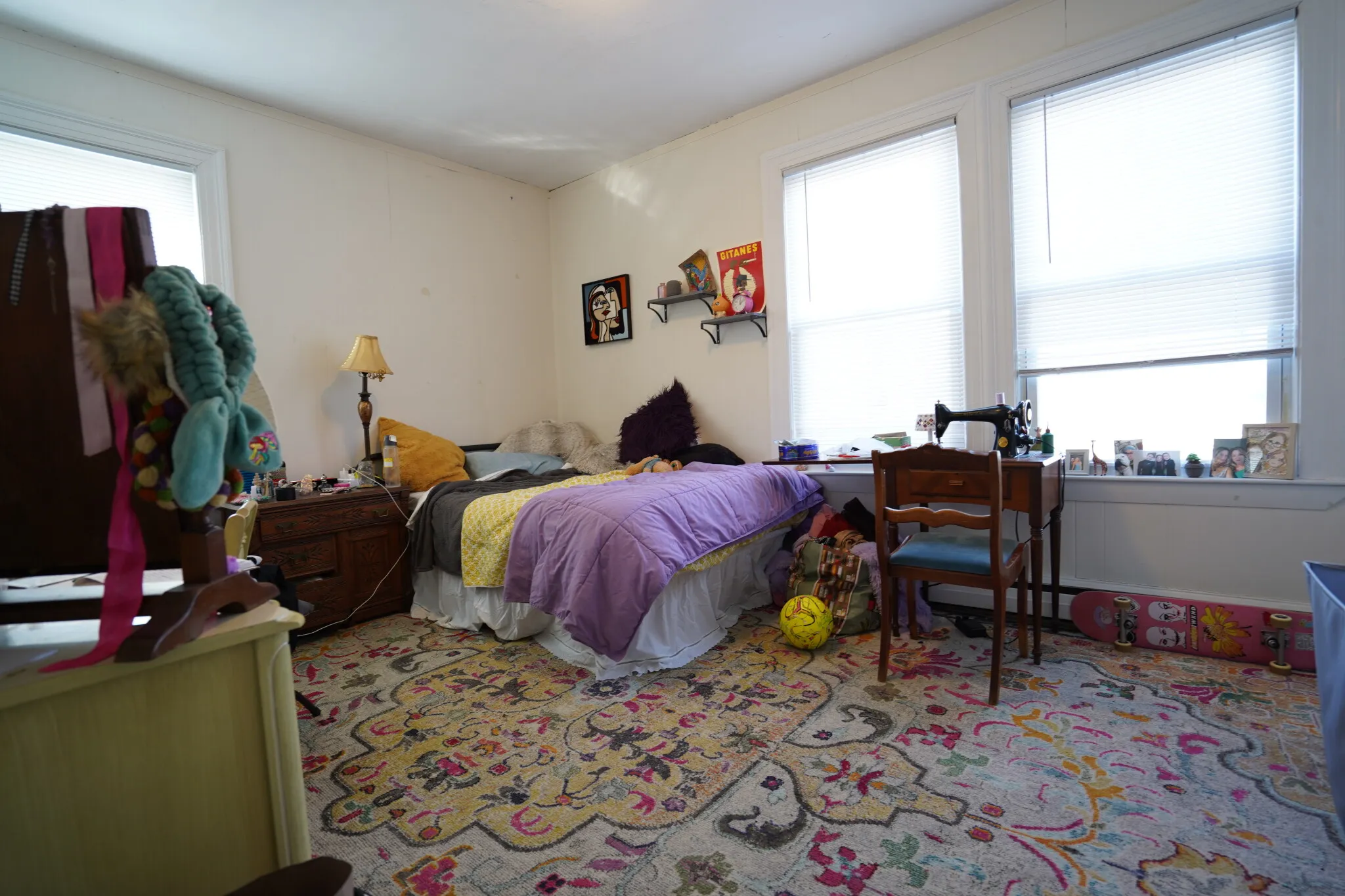 4 bed, 2 bath apartment for rent at 6 Ashford Ct Unit 3, Allston — photo 4 of 22