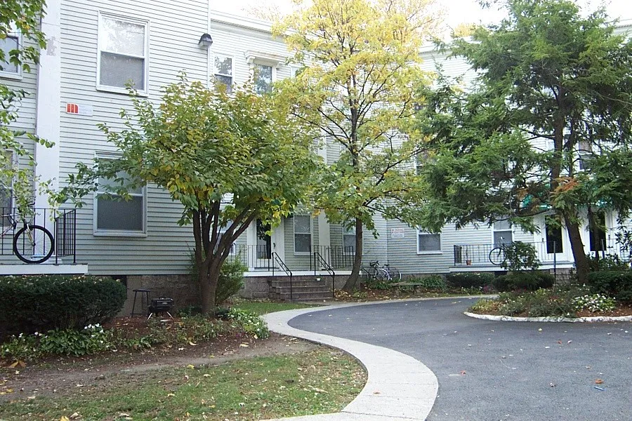 4 bed, 2 bath apartment for rent at 6 Ashford Ct Unit 3, Allston — photo 22 of 22