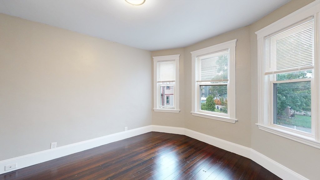 4 bed, 1 bath apartment for rent at 6 Ashmont Ct Unit 1, Dorchester — photo 6 of 14
