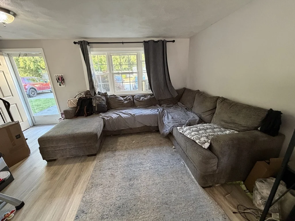 2 bed, 1 bath apartment for rent at 6 Ba Dr Unit E, North Attleboro — photo 6 of 14