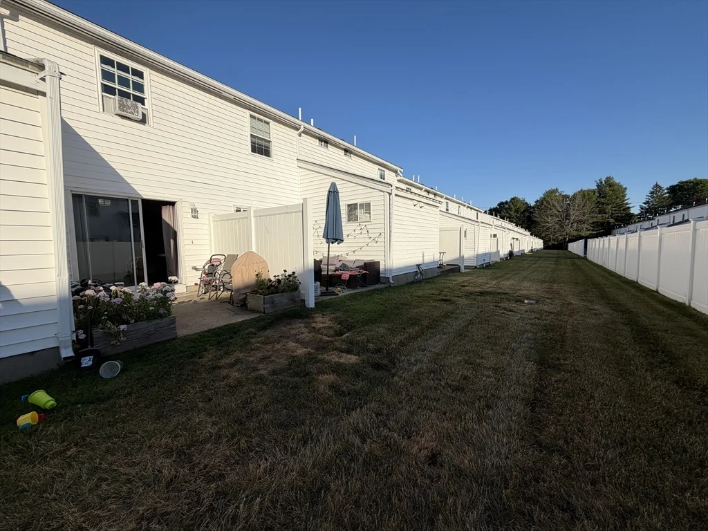 2 bed, 1 bath apartment for rent at 6 Ba Dr Unit E, North Attleboro — photo 13 of 14