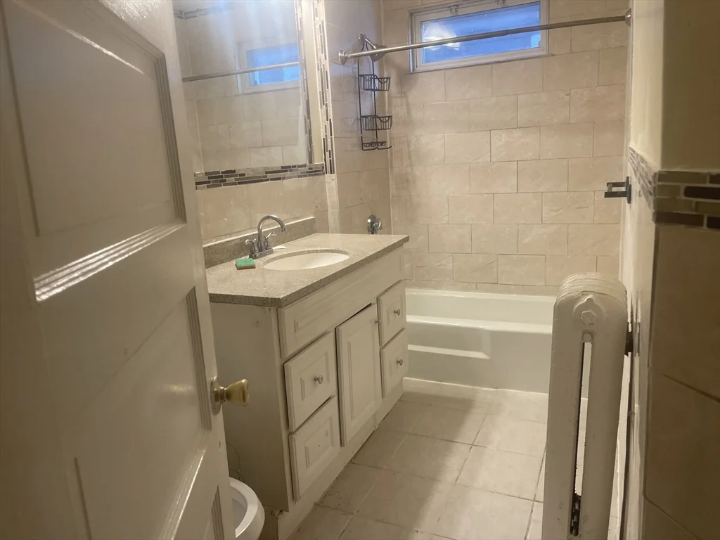 3 bed, 1 bath apartment for rent at 6 Bailey St Unit 1, Dorchester — photo 11 of 12
