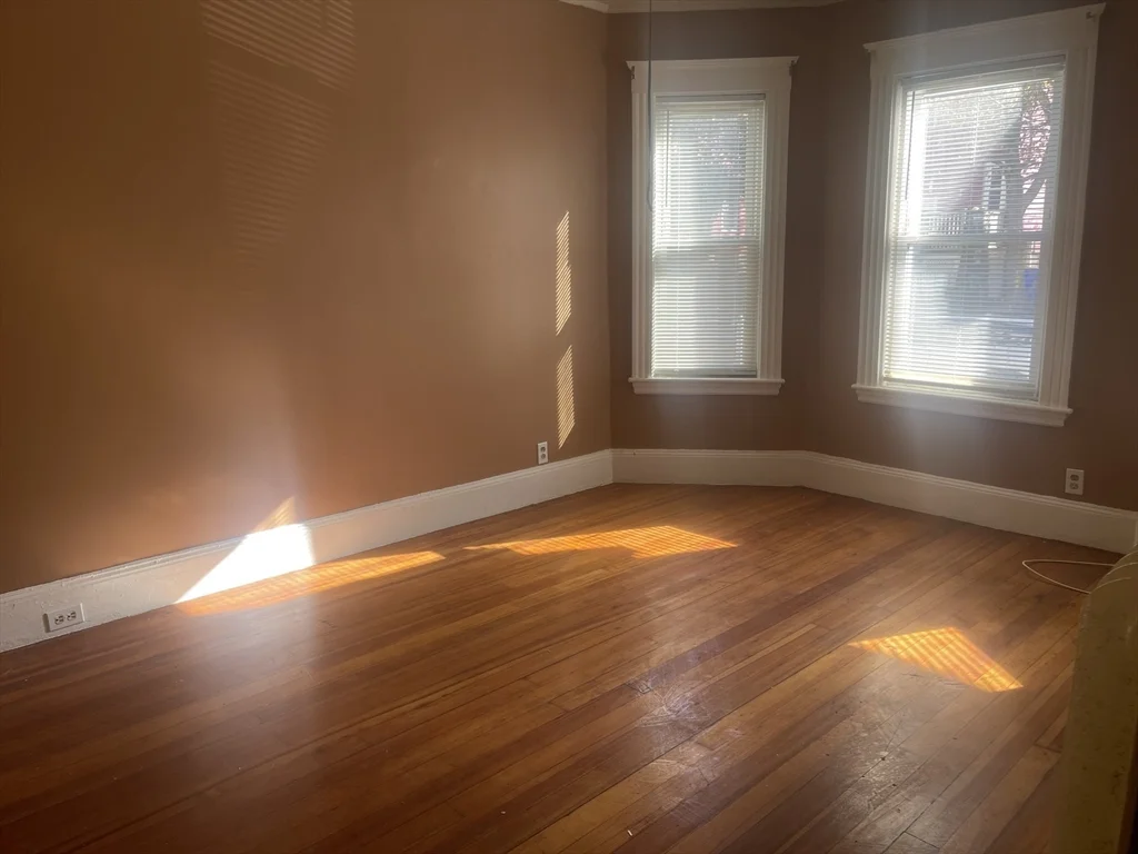 3 bed, 1 bath apartment for rent at 6 Bailey St Unit 1, Dorchester — photo 5 of 12