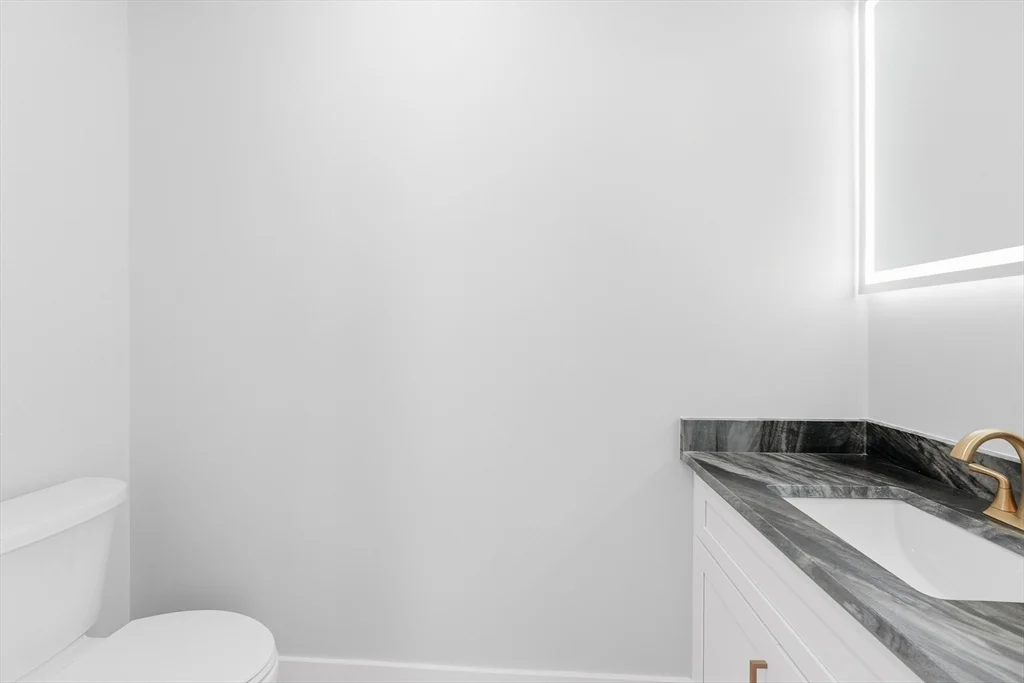 4 bed, 2 bath apartment for rent at 6 Barrows Rd, Worcester — photo 18 of 29