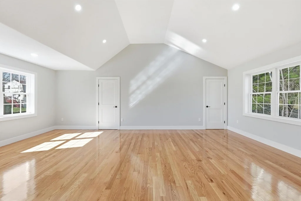 4 bed, 2 bath apartment for rent at 6 Barrows Rd, Worcester — photo 17 of 29