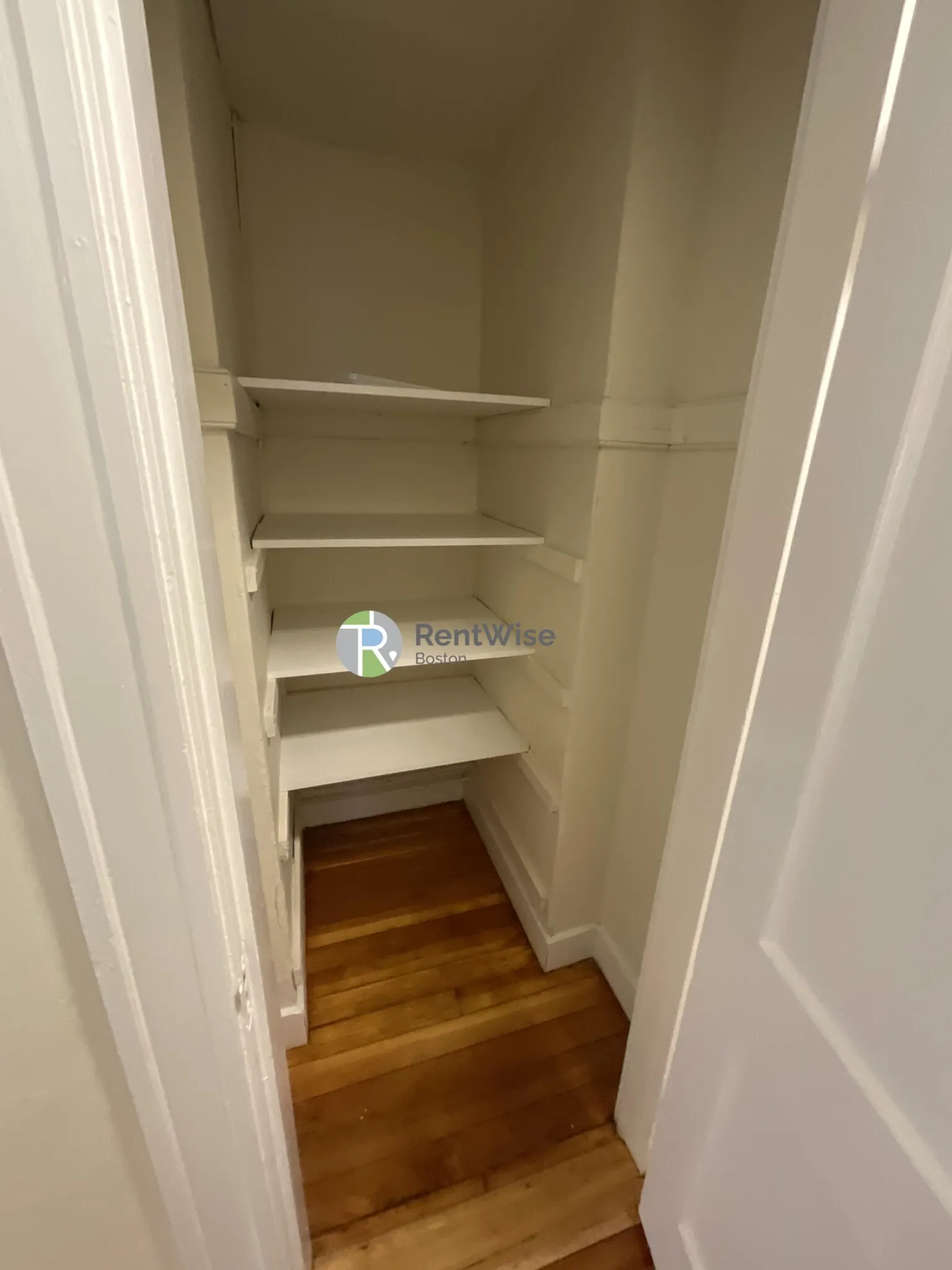 3 bed, 1 bath apartment for rent at 6 Barrows St Unit 3, Allston — photo 14 of 37