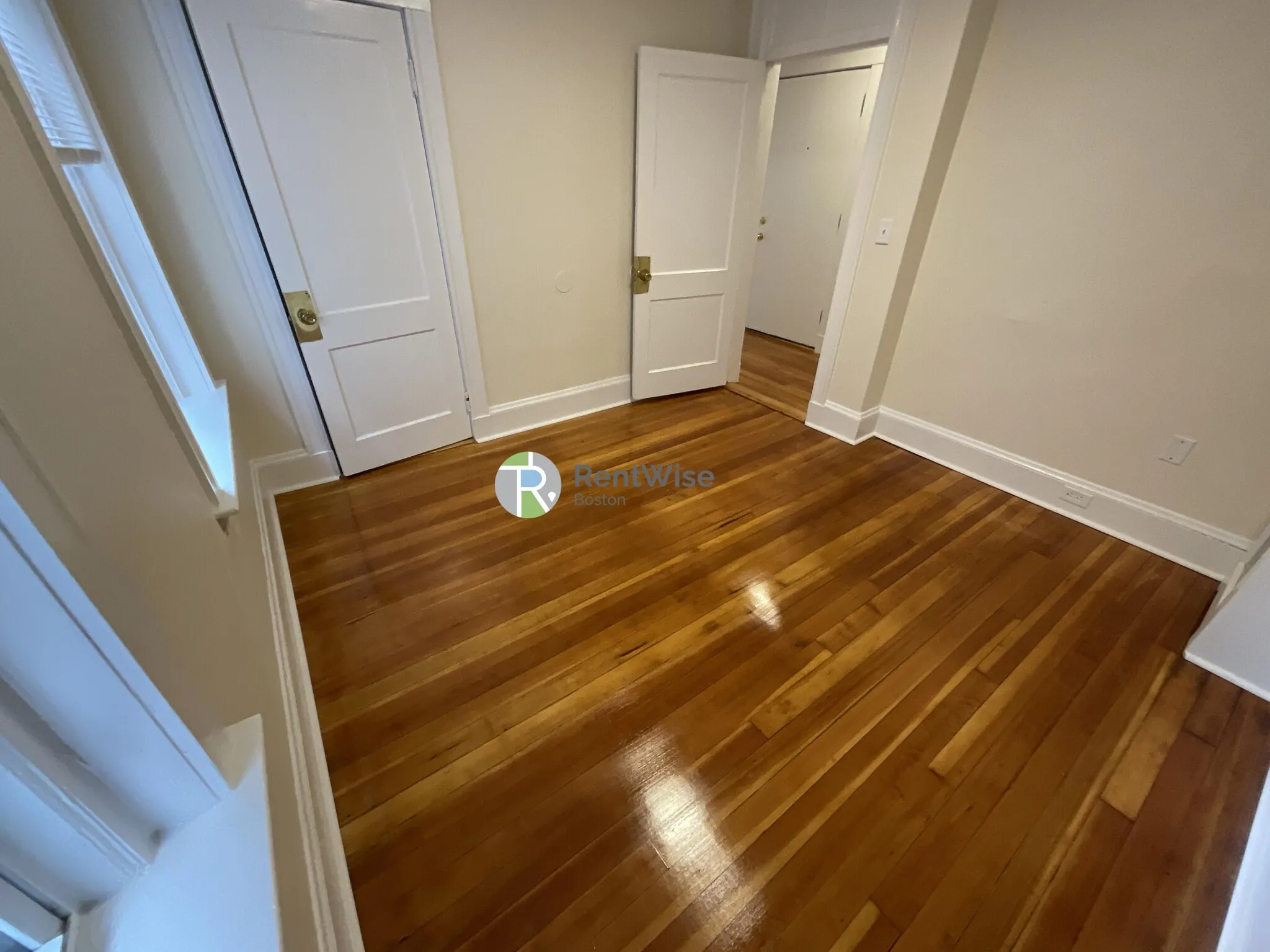 3 bed, 1 bath apartment for rent at 6 Barrows St Unit 3, Allston — photo 11 of 37