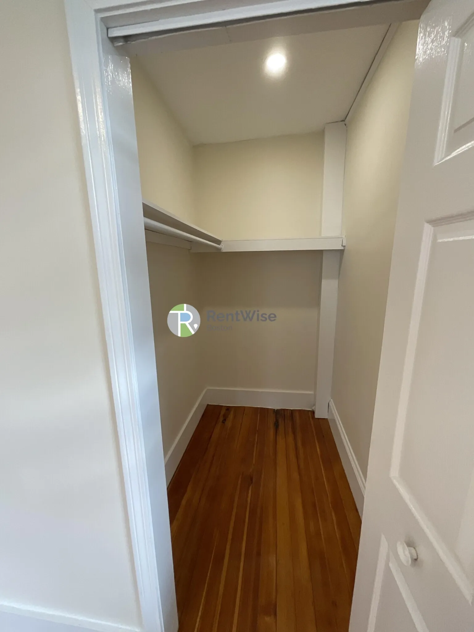 3 bed, 1 bath apartment for rent at 6 Barrows St Unit 3, Allston — photo 5 of 37