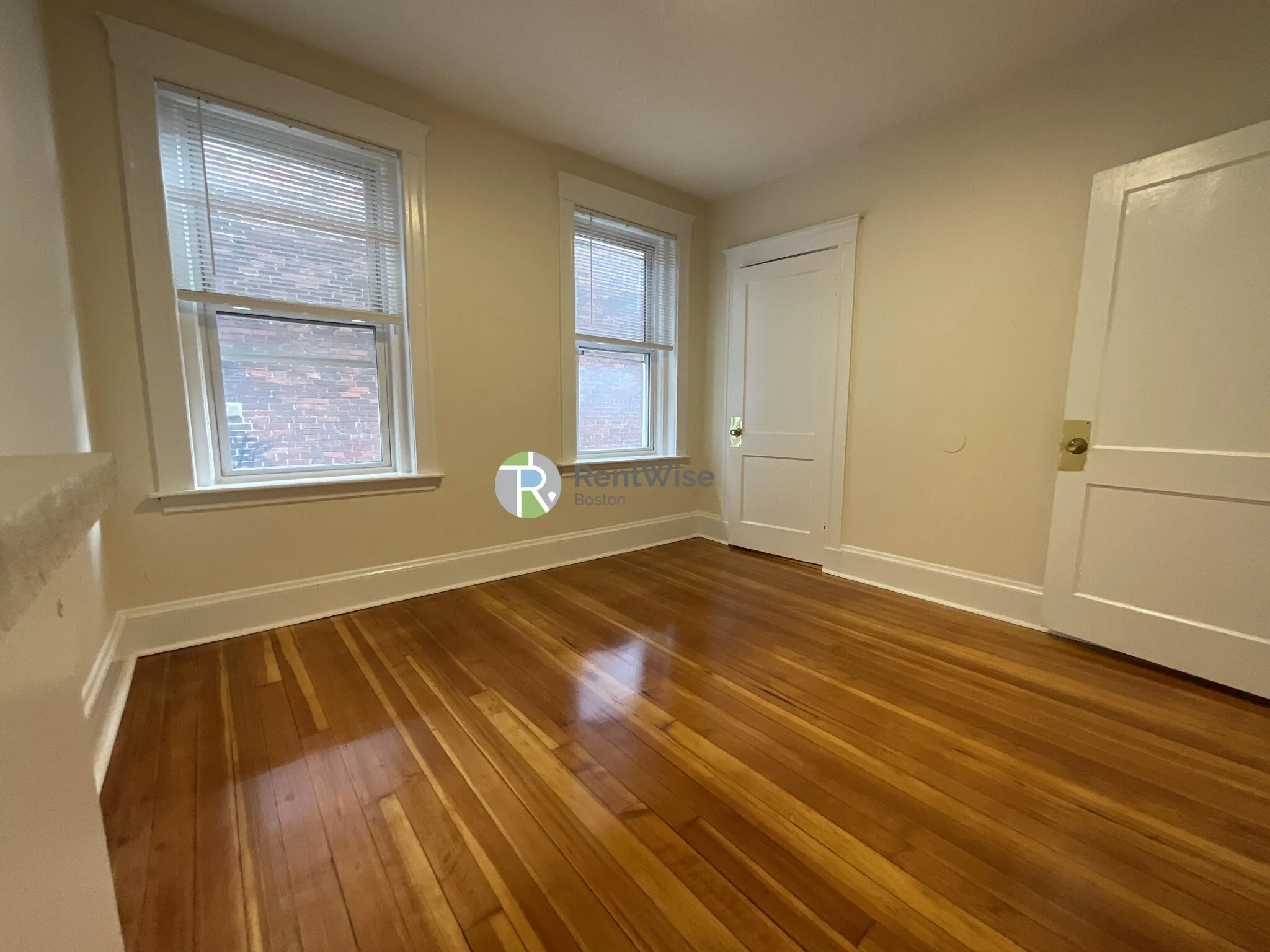 3 bed, 1 bath apartment for rent at 6 Barrows St Unit 3, Allston — photo 9 of 37