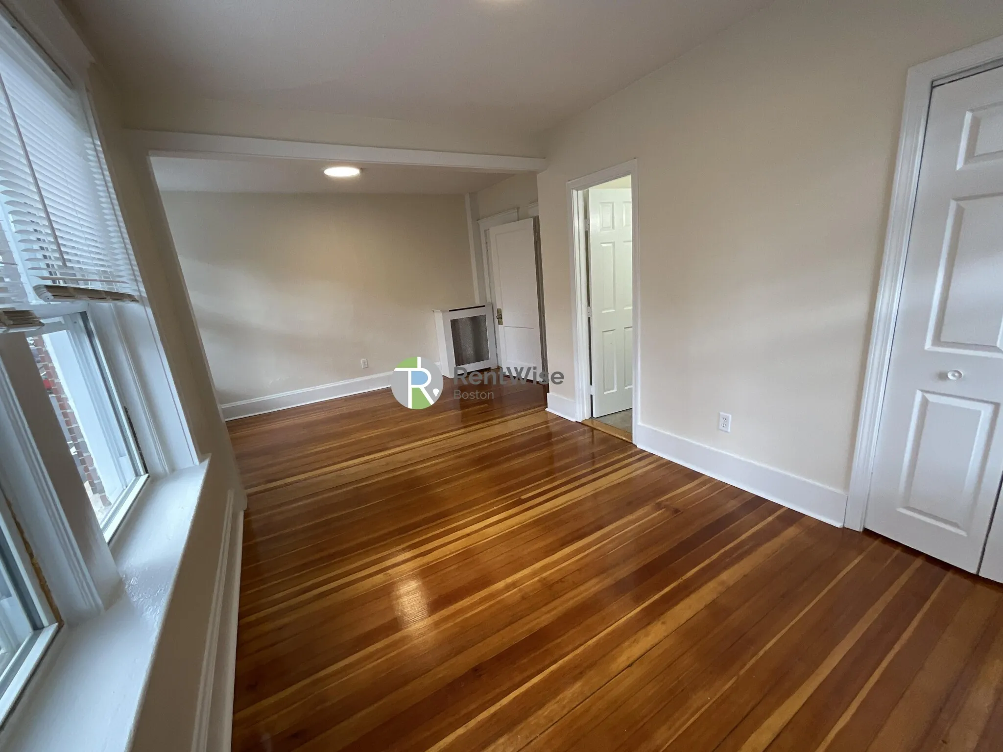 3 bed, 1 bath apartment for rent at 6 Barrows St Unit 3, Allston — photo 4 of 37