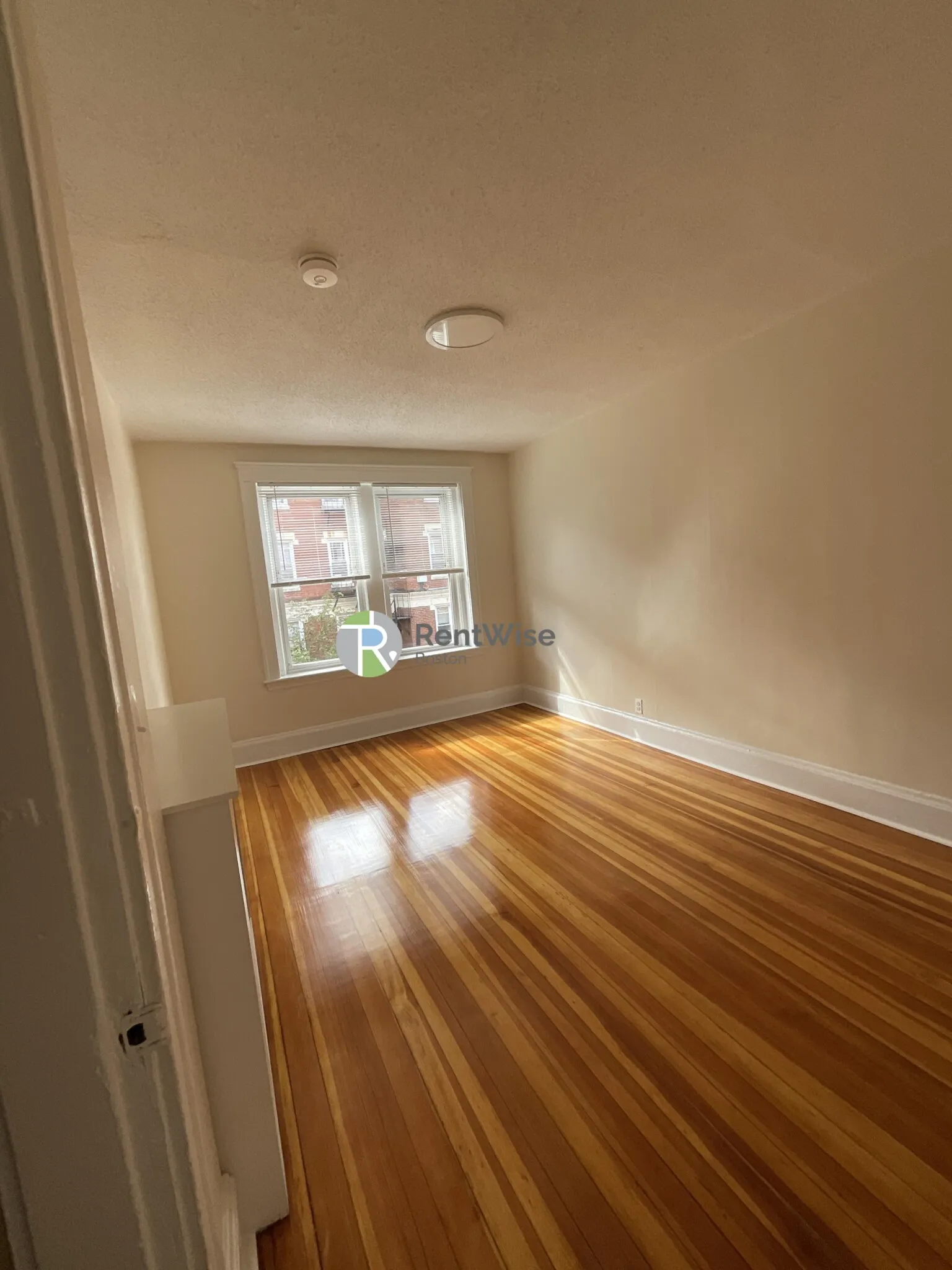3 bed, 1 bath apartment for rent at 6 Barrows St Unit 4, Allston — photo 8 of 31