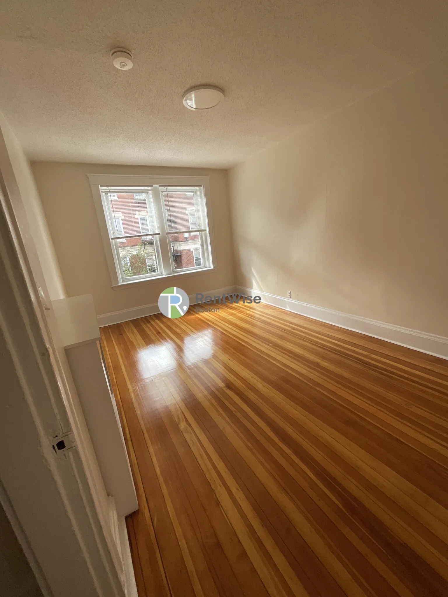 3 bed, 1 bath apartment for rent at 6 Barrows St Unit 4, Allston — photo 9 of 31