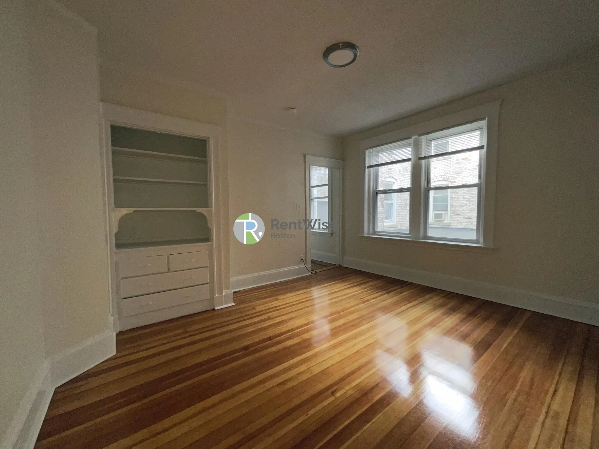 3 bed, 1 bath apartment for rent at 6 Barrows St Unit 4, Allston — photo 1 of 31
