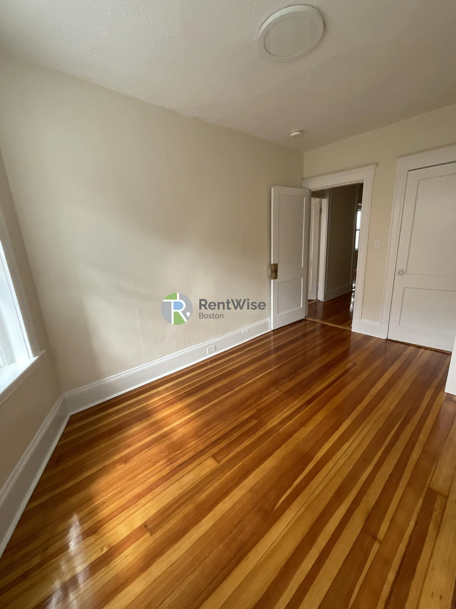 3 bed, 1 bath apartment for rent at 6 Barrows St Unit 4, Allston — photo 6 of 31
