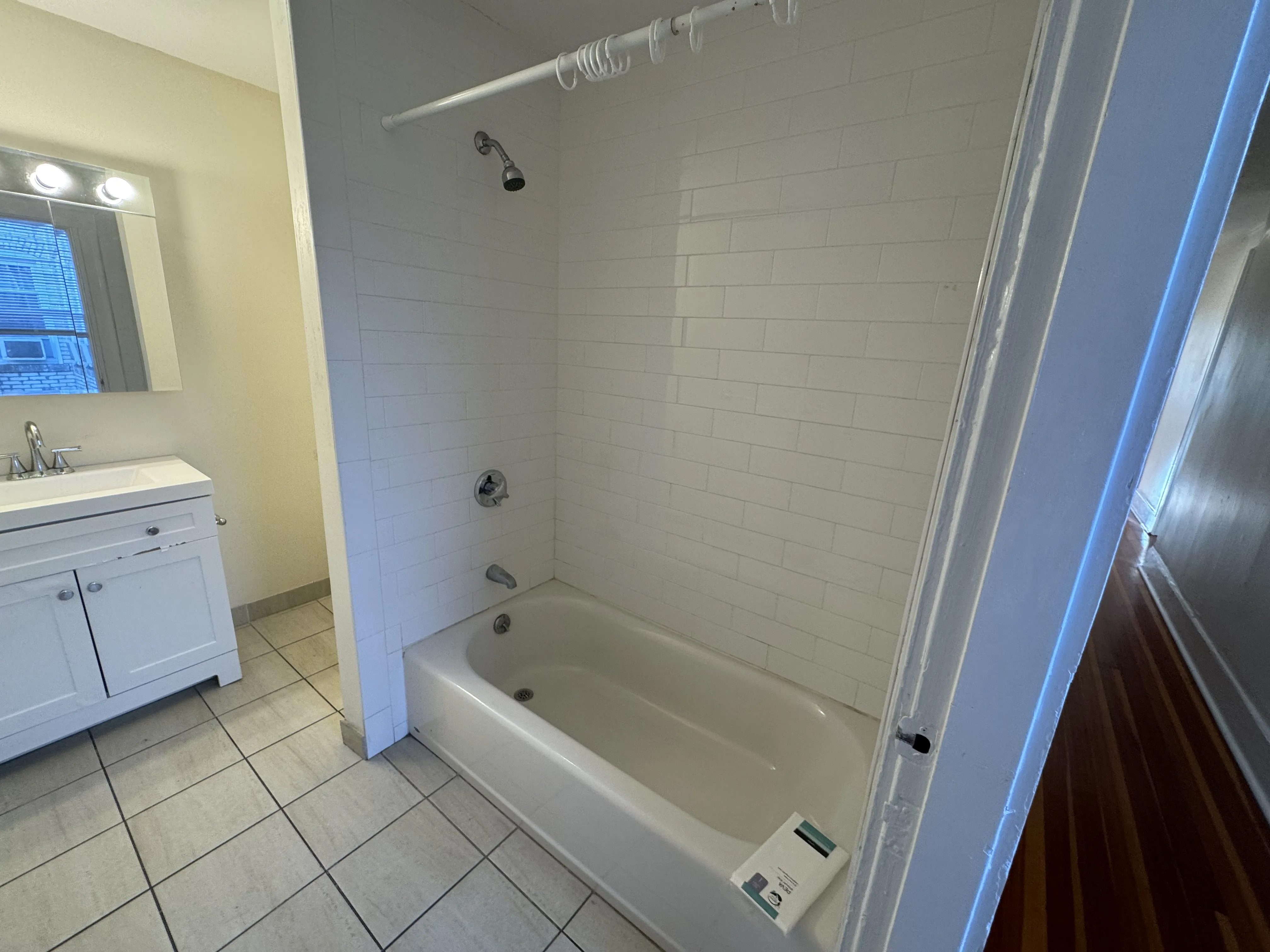 3 bed, 1 bath apartment for rent at 6 Barrows St Unit 6-6, Allston — photo 7 of 15