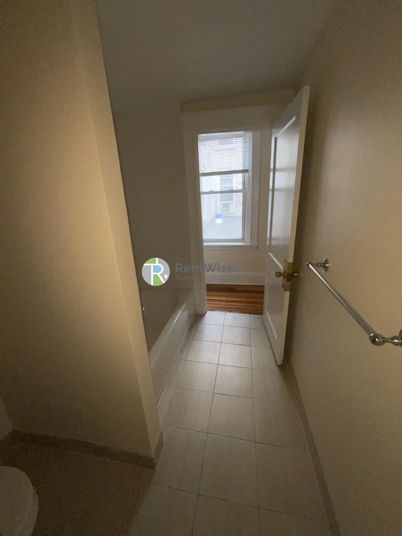 3 bed, 1 bath apartment for rent at 6 Barrows St Unit 6, Allston — photo 12 of 22