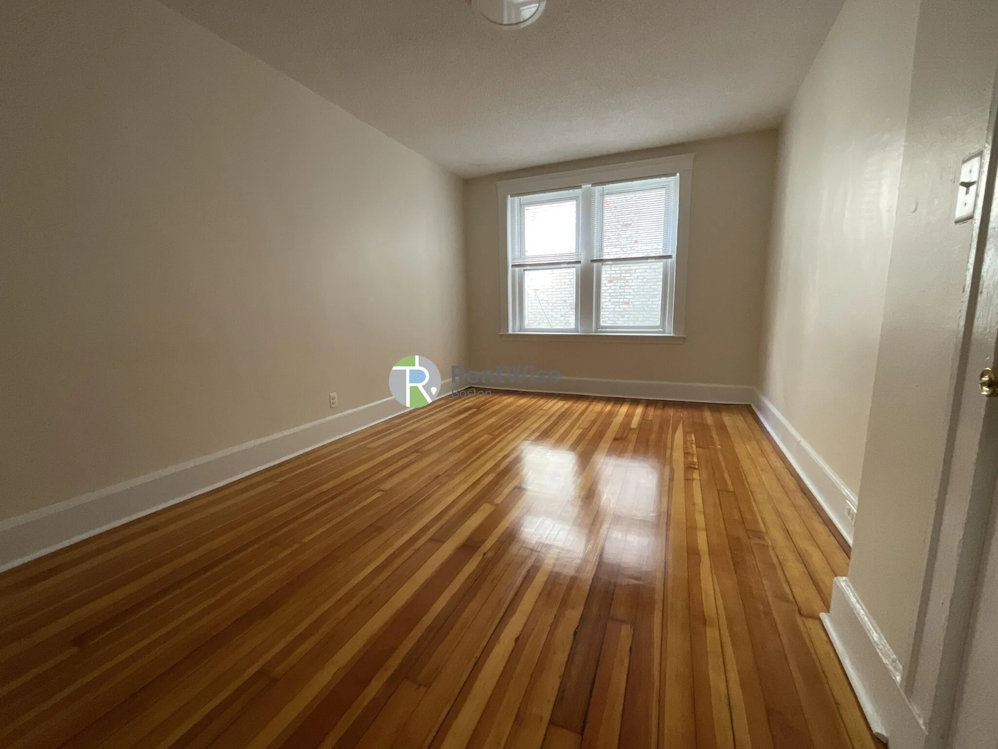 3 bed, 1 bath apartment for rent at 6 Barrows St Unit 6, Allston — photo 5 of 22