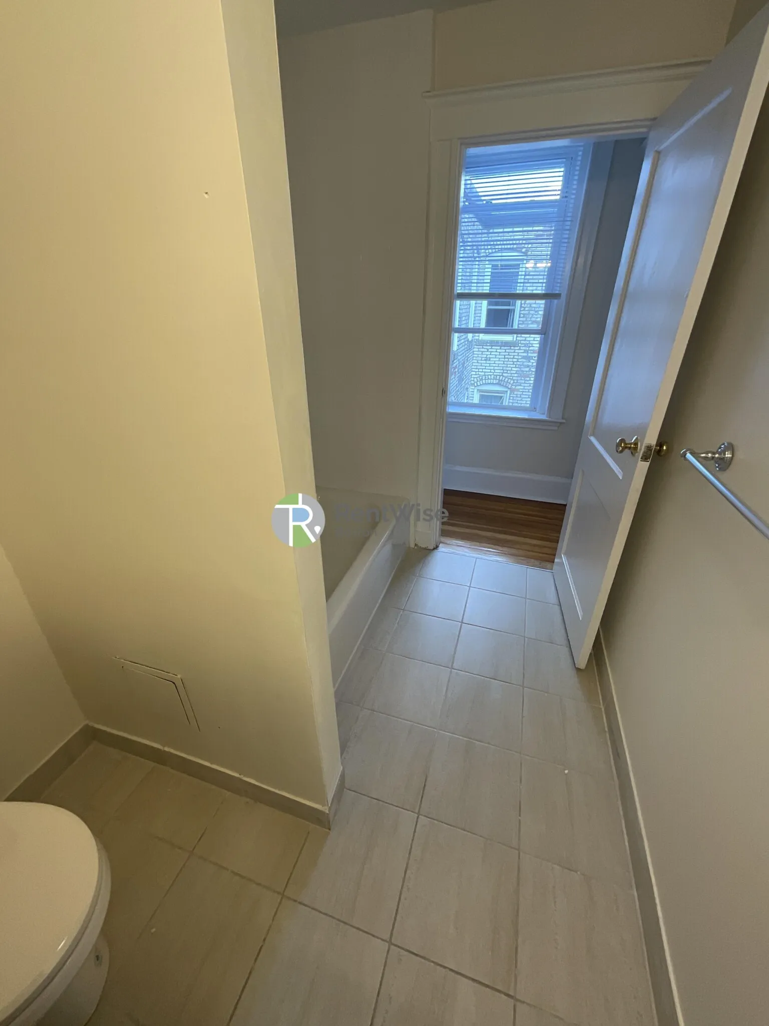 3 bed, 1 bath apartment for rent at 6 Barrows St Unit 6, Allston — photo 19 of 22