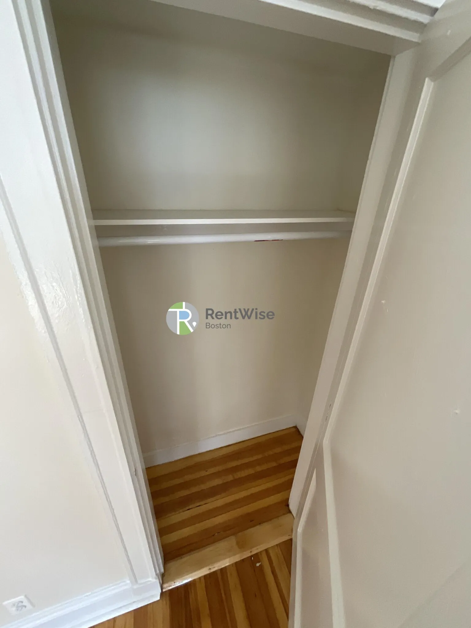 3 bed, 1 bath apartment for rent at 6 Barrows St Unit 6, Allston — photo 11 of 22
