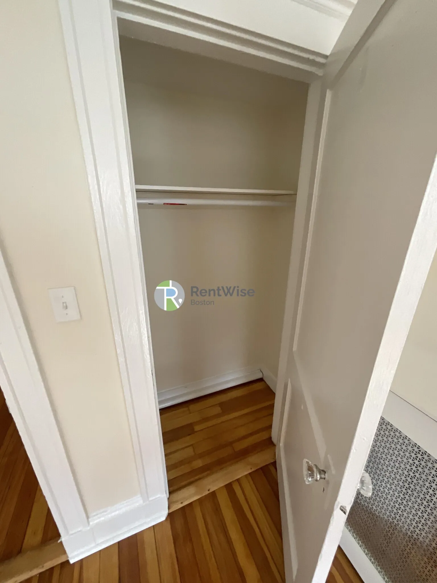 3 bed, 1 bath apartment for rent at 6 Barrows St Unit 6, Allston — photo 9 of 22