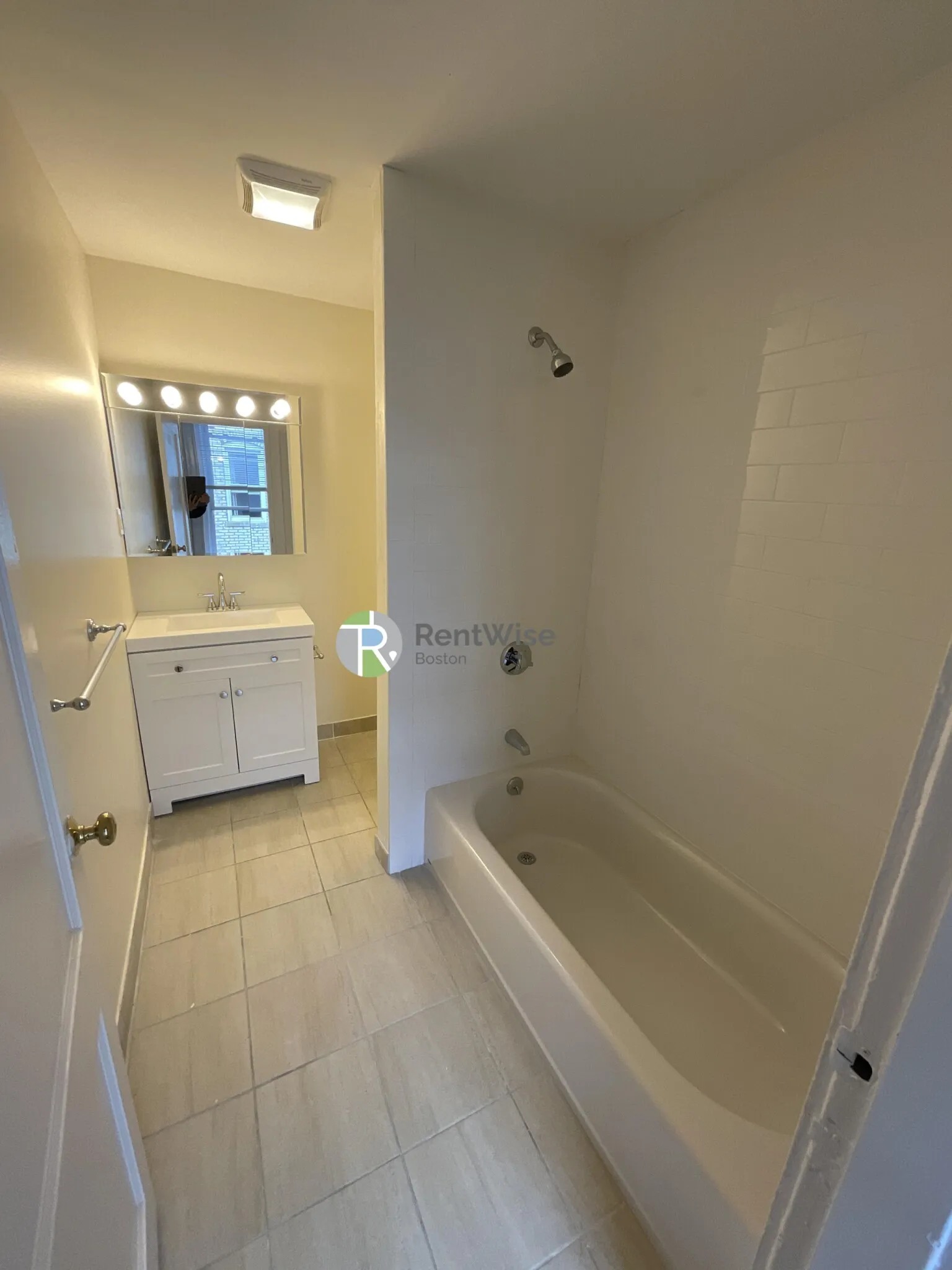 3 bed, 1 bath apartment for rent at 6 Barrows St Unit 6, Allston — photo 18 of 22