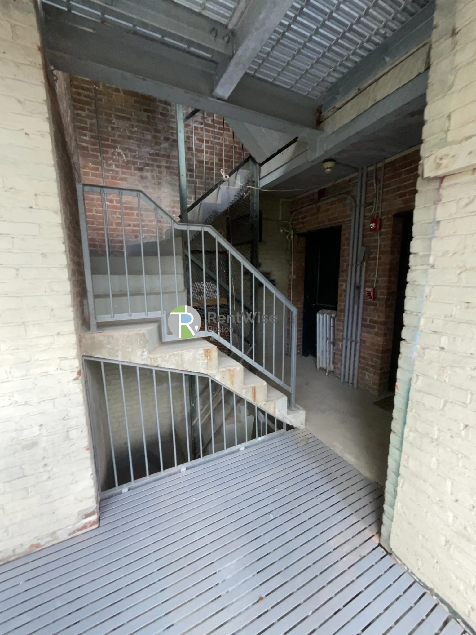3 bed, 1 bath apartment for rent at 6 Barrows St Unit 6, Allston — photo 17 of 22