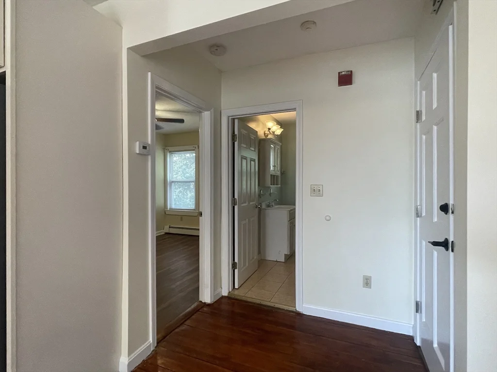 2 bed, 1 bath apartment for rent at 6 Beacon St Unit 2, Fairmount Hill — photo 7 of 11