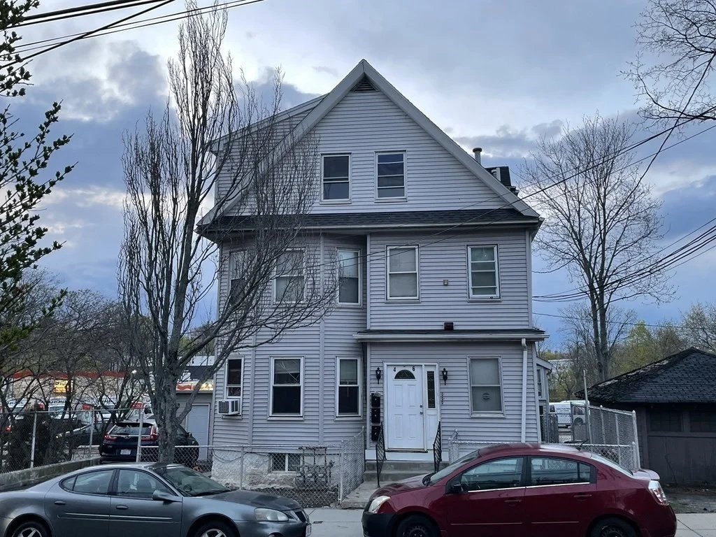 3 bed, 1 bath apartment for rent at 6 Beacon St Unit 3, Hyde Park