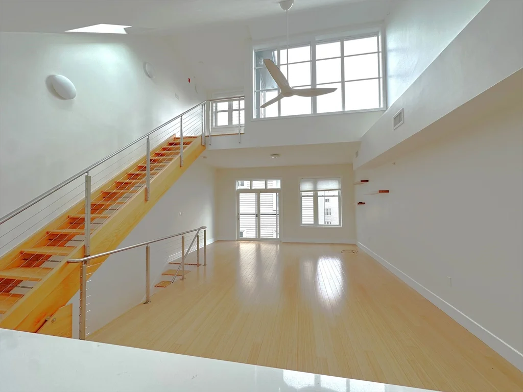 2 bed, 2 bath apartment for rent at 6 Beacon Unit 3, Union Square — photo 1 of 10