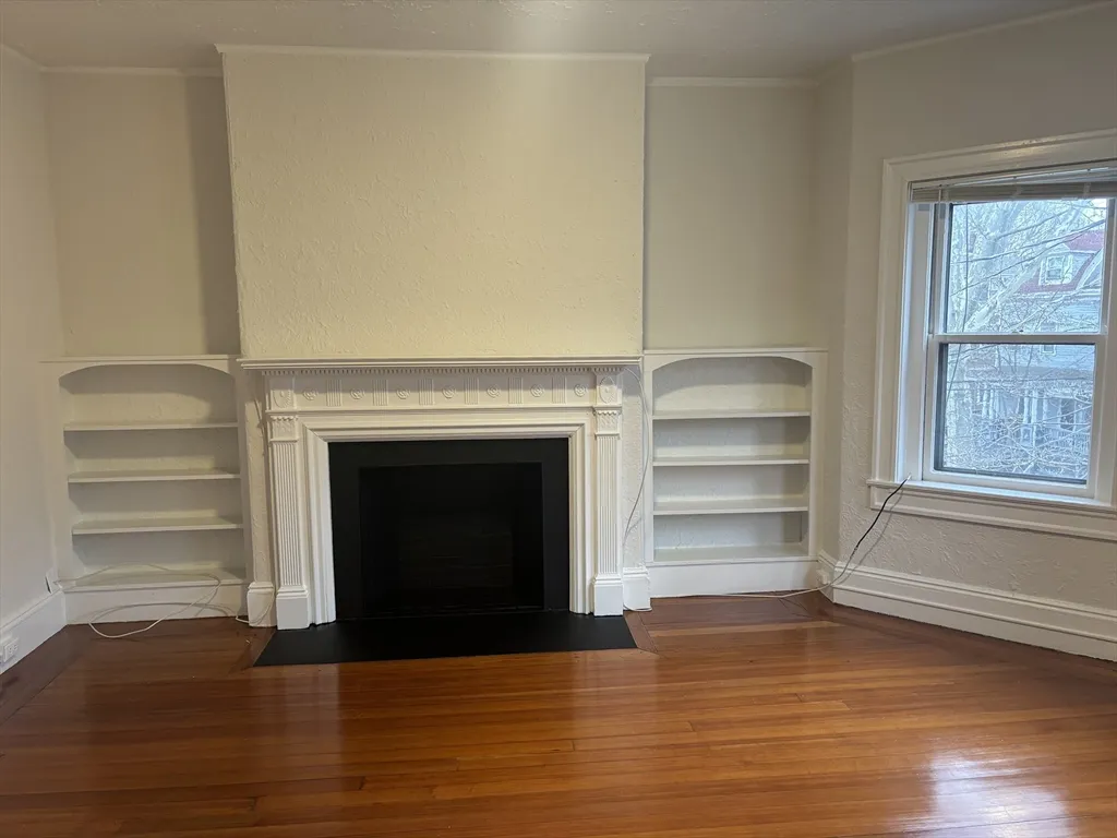 4 bed, 1 bath apartment for rent at 6 Beals St Unit 2, North Brookline — photo 9 of 9