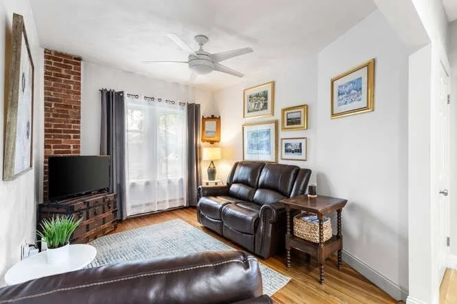 2 bed, 1 bath apartment for rent at 6 Bedford Unit 1R, Ward Two — photo 9 of 18