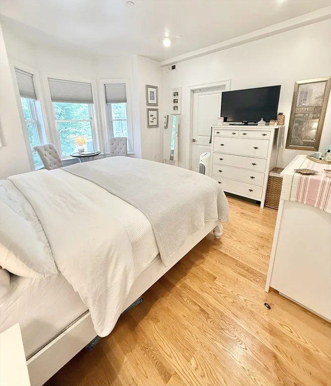 3 bed, 2 bath apartment for rent at 6 Beech St Unit 2, North Cambridge — photo 11 of 19