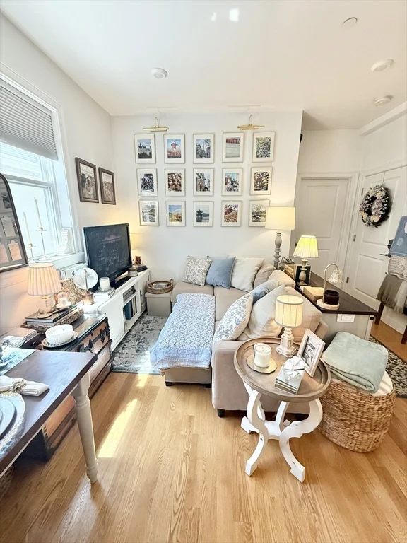 3 bed, 2 bath apartment for rent at 6 Beech St Unit 2, North Cambridge — photo 7 of 19