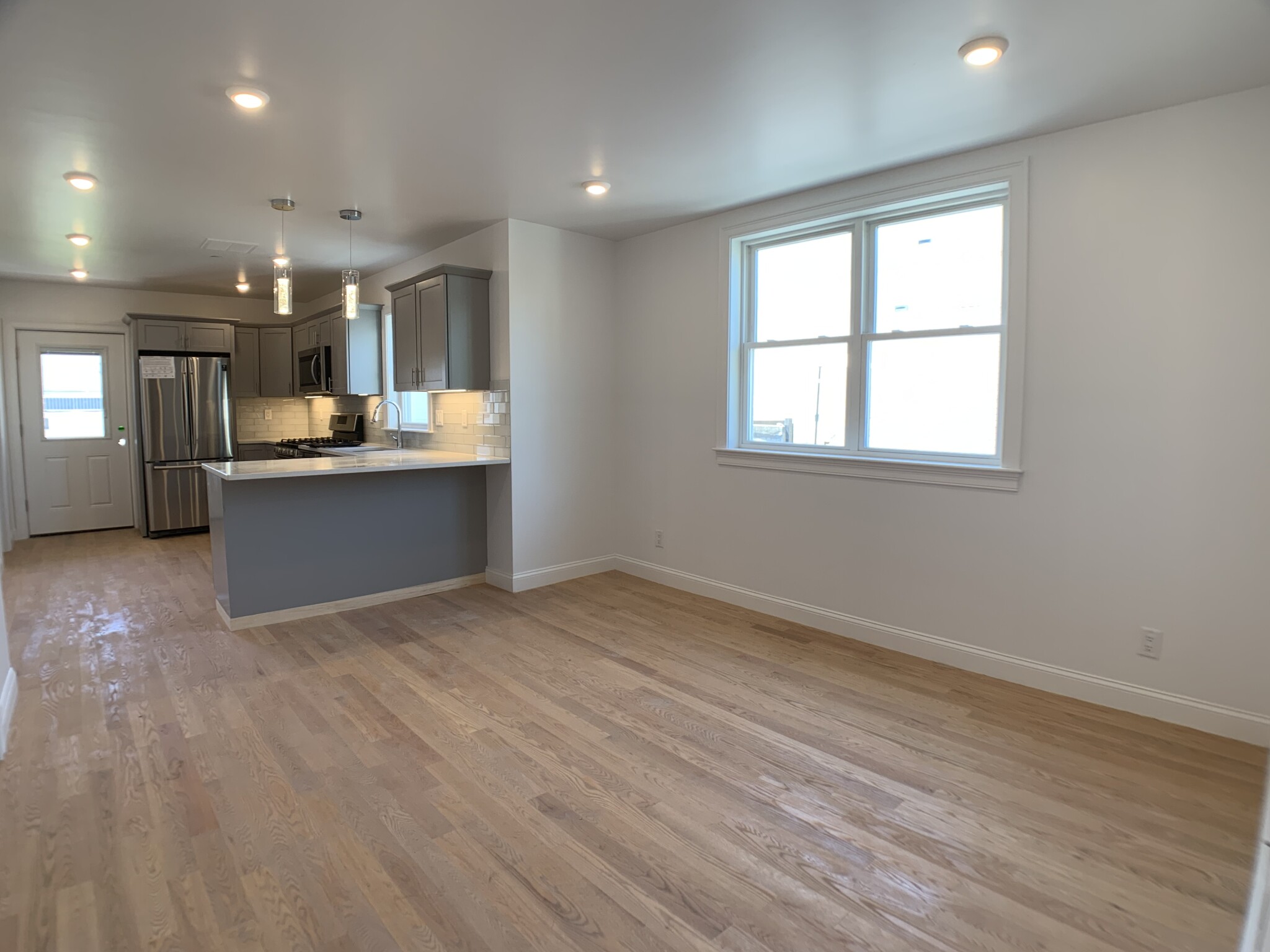 3 bed, 2 bath apartment for rent at 6 Beech St Unit 2A, North Cambridge — photo 7 of 21