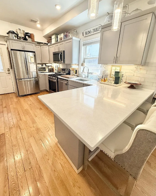 3 bed, 2 bath apartment for rent at 6 Beech St Unit 2A, North Cambridge