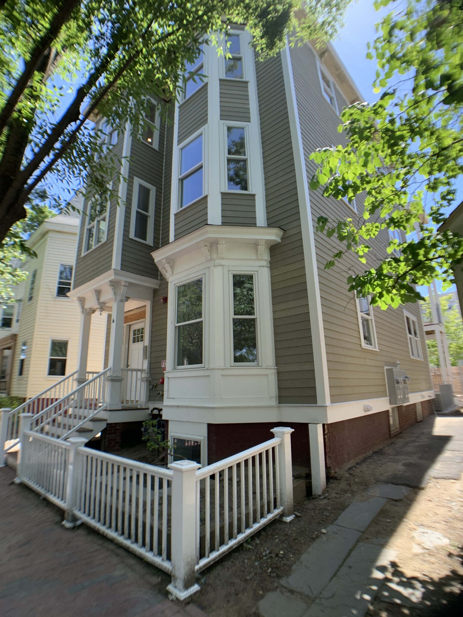 3 bed, 2 bath apartment for rent at 6 Beech St Unit 2A, North Cambridge — photo 20 of 21