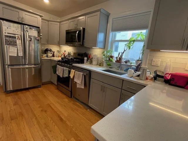 3 bed, 2 bath apartment for rent at 6 Beech St Unit 3, North Cambridge — photo 2 of 16