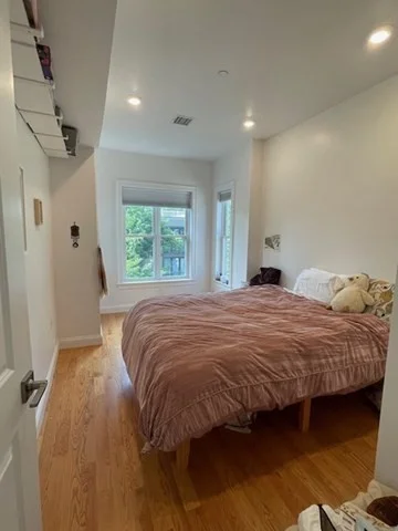 3 bed, 2 bath apartment for rent at 6 Beech St Unit 3, North Cambridge — photo 14 of 16