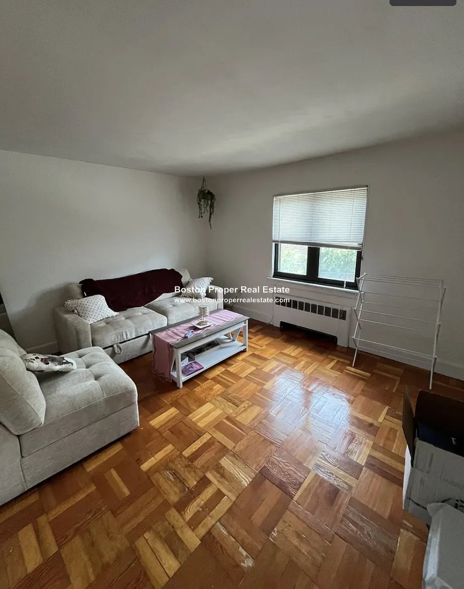 1 bed, 1 bath apartment for rent at 6 Beechcroft St Unit 4, Brighton — photo 1 of 11
