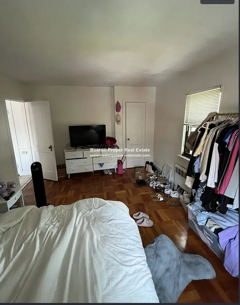 1 bed, 1 bath apartment for rent at 6 Beechcroft St Unit 4, Brighton — photo 5 of 11