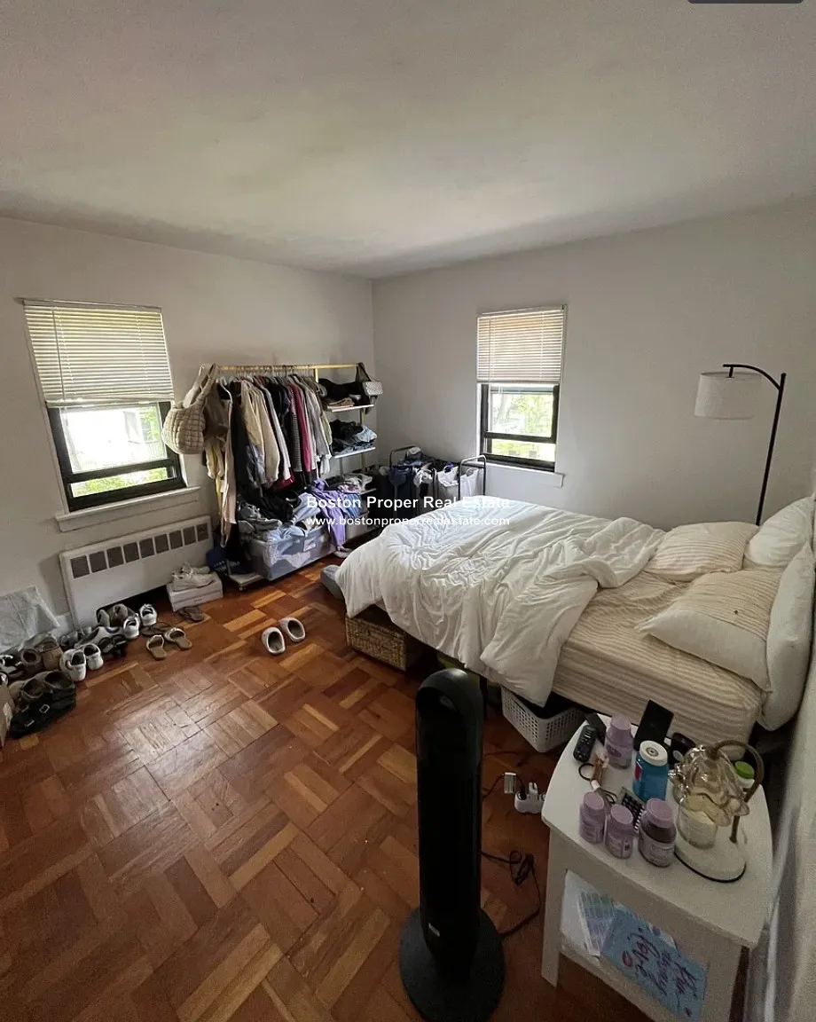 1 bed, 1 bath apartment for rent at 6 Beechcroft St Unit 4, Brighton — photo 4 of 11