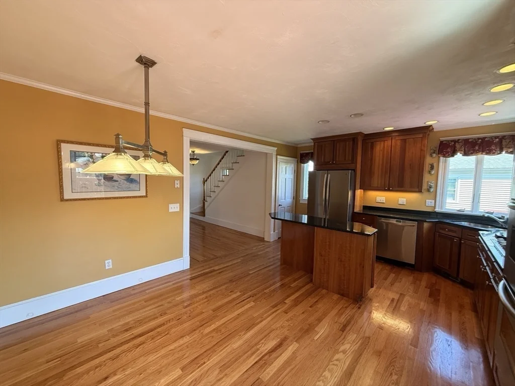4 bed, 2 bath apartment for rent at 6 Bella Vista Ave, Mansfield — photo 11 of 25
