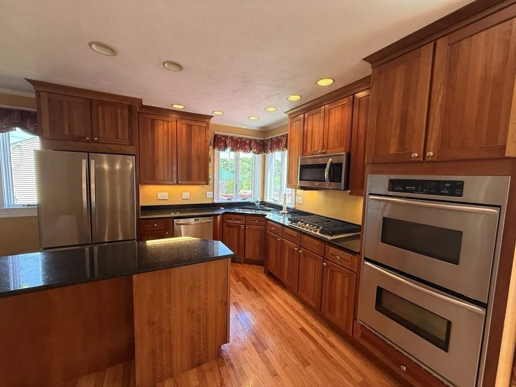 4 bed, 2 bath apartment for rent at 6 Bella Vista Ave, Mansfield — photo 10 of 25