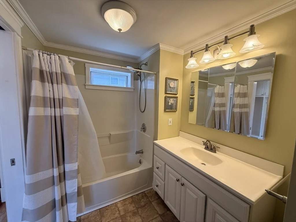 4 bed, 2 bath apartment for rent at 6 Bella Vista Ave, Mansfield — photo 15 of 25