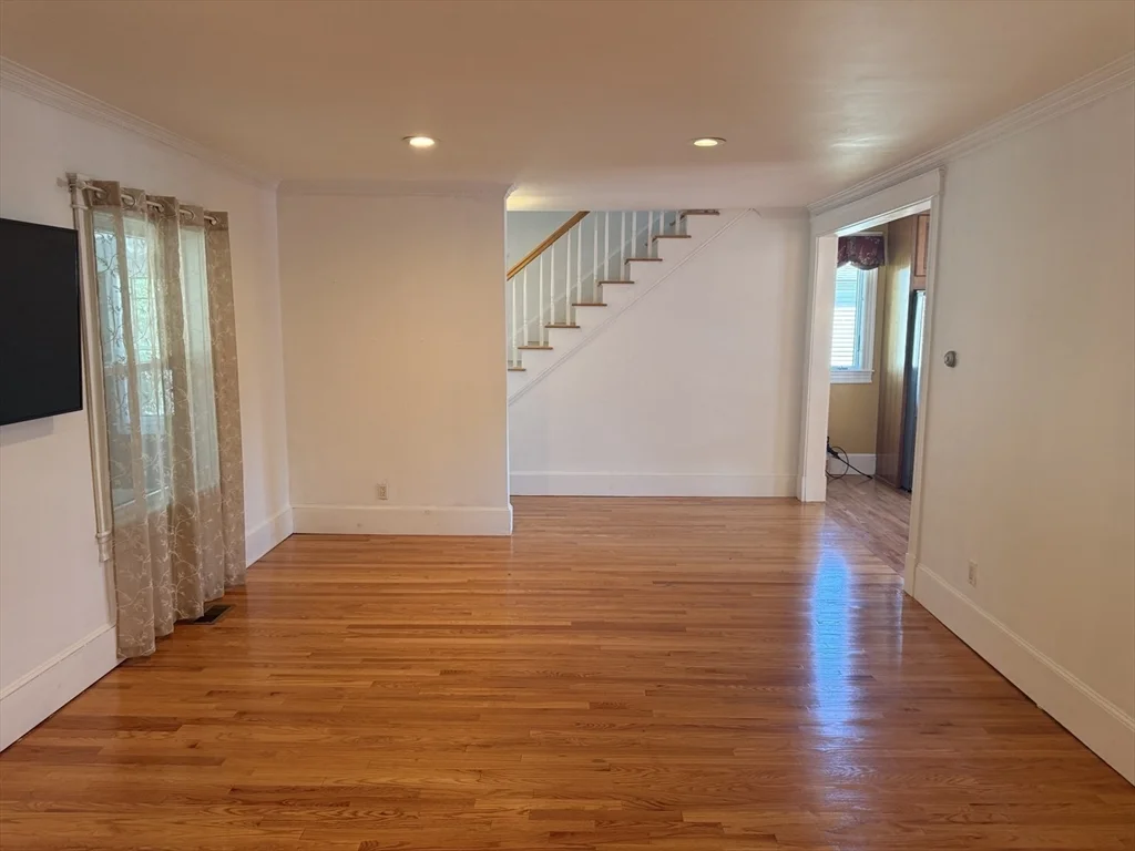 4 bed, 2 bath apartment for rent at 6 Bella Vista Ave, Mansfield — photo 8 of 25