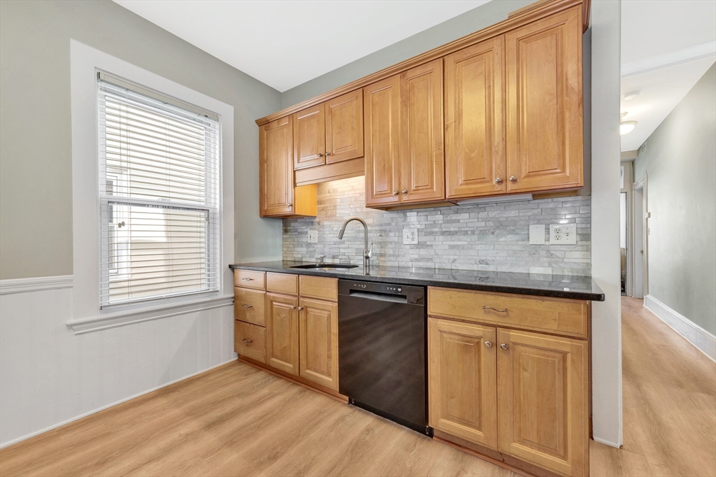 3 bed, 1 bath apartment for rent at 6 Bellflower St Unit 2, Dorchester — photo 5 of 18